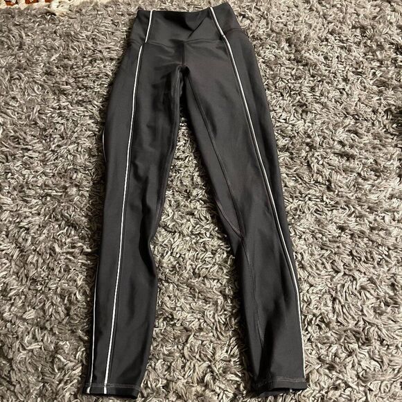 Abercrombie and Fitch YPB grey leggings size xs - Picture 2 of 4
